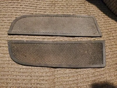 路虎 Discovery 2 II 原始设备制造商小橡胶垫左右门卡口袋  — 第 1/4 张图片