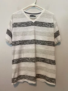 Dikotomy Mens Shirt X-Large Striped Gray White Black Short Sleeve V Neck - Picture 1 of 6
