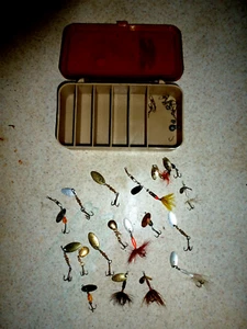 FENWICK WOODSTREAM MINI TACKLE BOX & FISHING FLY LURE/SPINNER LOT - Picture 1 of 6