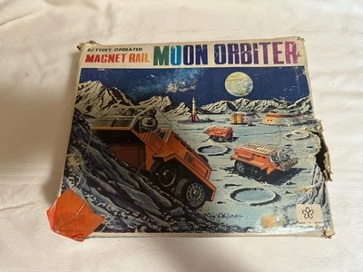 Juguete orbitador lunar imán vintage Foto 1 de 4