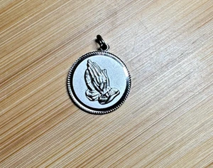 Collana ciondolo in argento sterling con mani di preghiera serenità - Foto 1 di 5