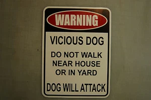 ADVERTENCIA PERRO VICIOSO Cuidado con el ataque Seguridad No Mascota METAL PVC 9x12 Yardas Letrero - Imagen 1 de 3