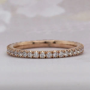 14 Karat Rotgold Eternity Band mit 0,50 Karat runden Diamanten  - Bild 1 von 2