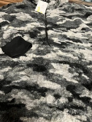 New Gray Black camouflage Lularoe Nancy Pull Over Fuzzy Sweatshirt 3XL 26/28 24 - Image 1 of 4