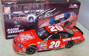 1:24 ACTION 2006 #20 HOME DEPOT DAYTONA 400 RACED WIN TONY STEWART 1/2676 NIB - Imagen 1 de 6