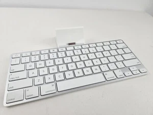 Apple iPad 1st/2nd/3rd Generation Keyboard A1359 - Picture 1 of 5