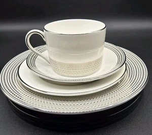 Vera Wang Moderno 4 Piezas Ajuste de Lugar Madera de Cuña Inglaterra 1759 SIN PLATO DE CENA - Imagen 1 de 15