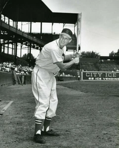 STAN MUSIAL 8X10 GLOSSY PHOTO PICTURE IMAGE #2 - Picture 1 of 1
