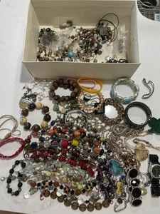 5+ Pfund Konvolut Modeschmuck. Perlen, rote Koralle. Wearable or Reuse Parts - Bild 1 von 8