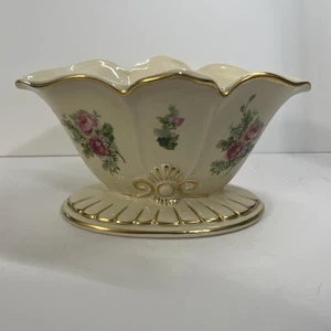 Vintage Porcelain Floral Bowl with Gold Trim Decorative Dish Scalloped Edge - Picture 1 of 7