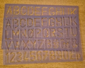 HELIX ALPHANUMERISCHE SCHABLONEN X 2 GROSSBUCHSTABEN UND ZAHLEN - Bild 1 von 3