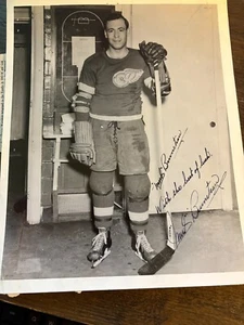 Modere Mud Bruneteau Detroit Red Wings signed autograph Hockey 8 x 10 card photo - Picture 1 of 1