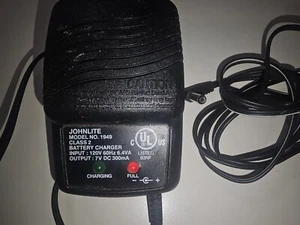 Johnlite Model 1949 Class 2 Battery Charger 7V DC 300mA Input 120V 60Hz - Picture 1 of 1