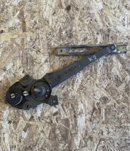 Mecanismo regulador ventana manual trasero izquierdo mercedes-benz w123 1237301746 - Imagen 1 de 6