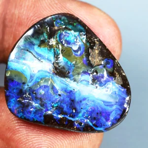 32.71 ct Beautiful Fancy (26 x 23 mm) Multi Australian Koroit Boulder Opal - Picture 1 of 2
