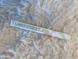 CLINIQUE QUICKLINER FOR BROWS 02 SOFT CHESTNUT NEW - Picture 1 of 3