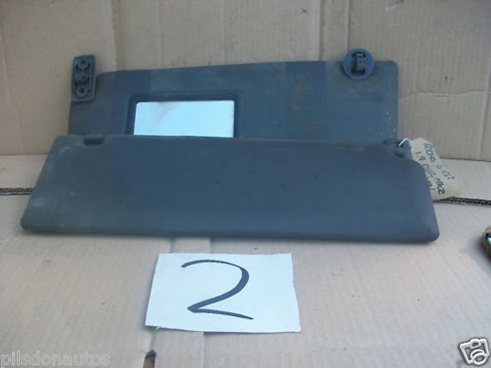 RENAULT 21 1994 PAR DE PARASOLES GRIS OSCURO CON 1 ESPEJO Foto 1 de 1