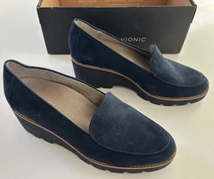 Vionic Ava marineblauer Wildleder-Loafer mit Keilabsatz Größe 8,5 neu im Karton - Bild 1 von 9