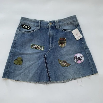 Minifalda militar para mujer Guess parcheada en denim azul talla 28 Foto 1 de 4