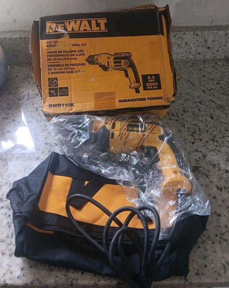 Kit de taladro portabrocas DeWalt DWD110K 120 V AC 3/8 (10 mm) Foto 1 de 1