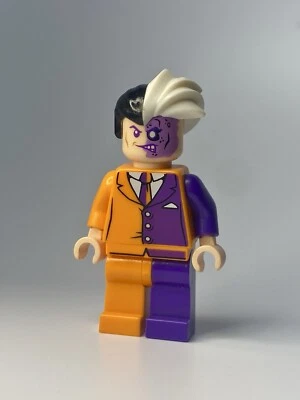 LEGO - MISPRINT FACE - Batman Two Face Minifig Super Heroes 6864 w/ Goons | RARE - Image 1 of 4