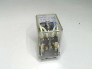 Relè 24V AC 4 Scambi 5A HC4 a Zoccolo - Picture 1 of 2