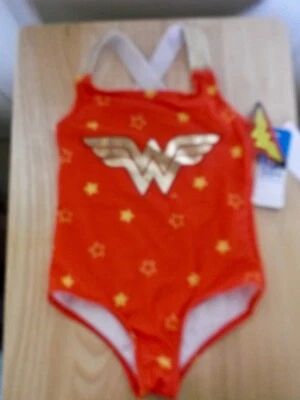 NIÑAS MUJER MARAVILLA TRAJE DE BAÑO DE UNA PIEZA - ESPALDA DE CORREDOR - UPF 50+ - TALLA 4 - NUEVO CON ETIQUETAS Foto 1 de 4