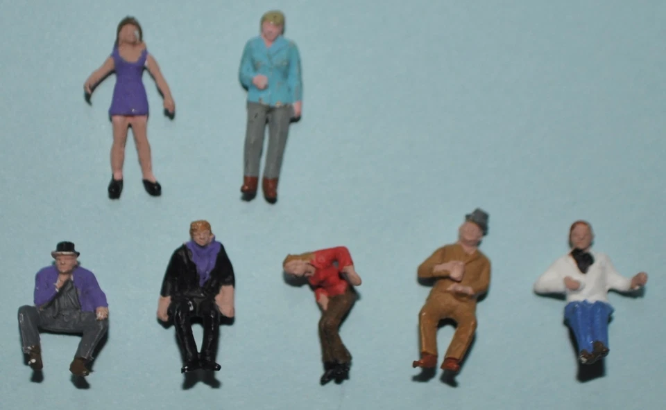 Woodland Scenics - HO Set of 7 Sitting & Standing Figures - Image 1 of 3