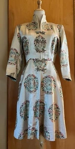 WOMEN'S VINTAGE DYNASTY HONG KONG CHINESE SILK BROCADE DRESS COAT JACKET XS / S - Picture 1 of 20