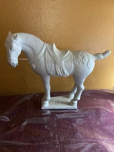 A RARE VINTAGE BLANC DE CHINE BEAUTIFUL HORSE,REPUBLIC PERIOD, CA 1950 - Picture 1 of 5
