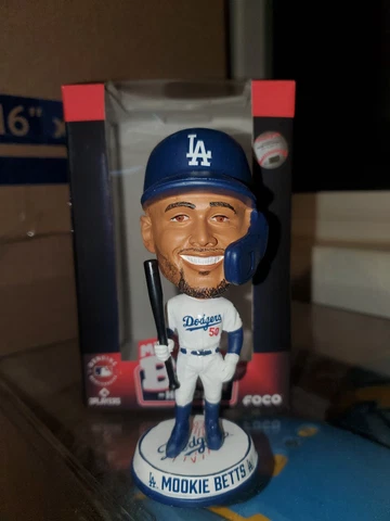 Mookie Betts Mini Big Head Bobblehead Cover