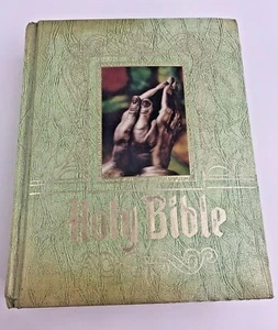 Holy Family Bible, De Vore and Sons 1960, Devotional and Red Letter edition - Picture 1 of 12