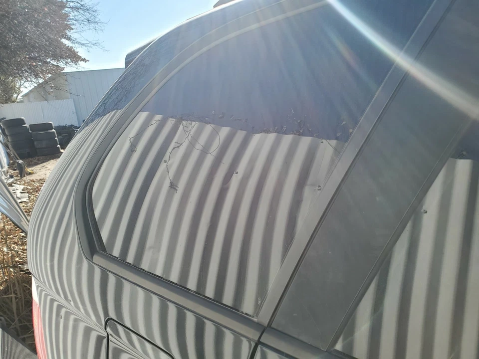 2001 - 2002 - 2003 - 2004 - 2005 - 2006 宝马 X5 E53 右后玻璃 — 第 1/1 张图片