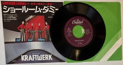 Kraftwerk Japan 7 Vinyl 45 Showroom Dummies The Robots VG++ Man Machine Capitol - Imagem 1 de 4