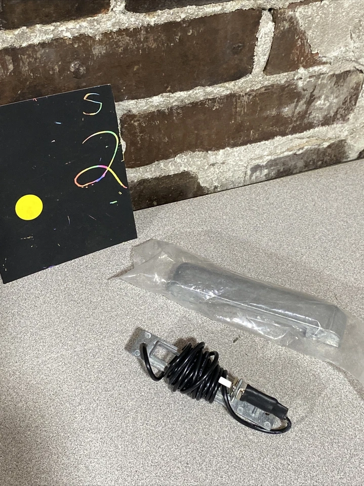 TBBTHSP21204 Thomas 紧急车窗开关套件!  * 没有红色手柄*! — 第 1/3 张图片