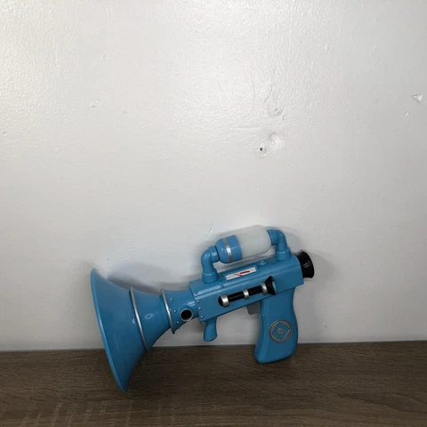 Despicable Me Minions Fart Blaster Gun Toy Thinkway Collectible Sound Works 10" Cover