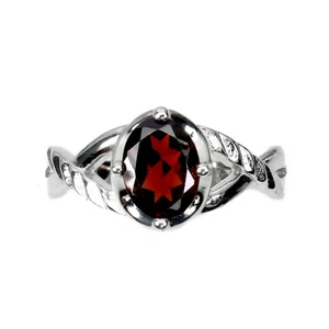 925 Anello Argento Sterling Ovale Mozambico Granato Gemma Gioielli Misura 6 - Foto 1 di 9