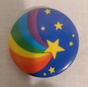 Vintage Rainbow and stars in sky pinback button vibrant colors - Picture 1 of 3