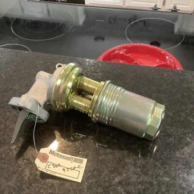 Bomba de combustible para furgoneta Ford Fairlane 170-200 1963-1965 de 6 cilindros  Foto 1 de 4