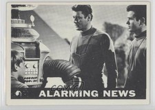 1966 Topps Lost in Space Alarming Pets #29 5oy