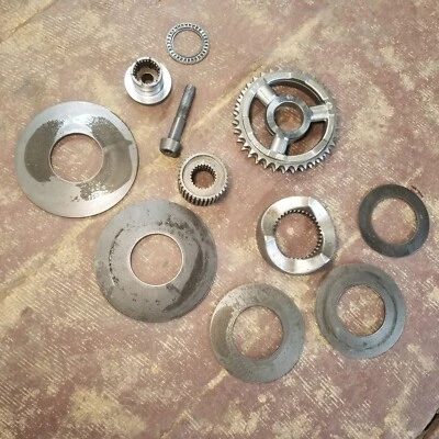 Harley Davidson Dyna Street Bob Comensator cadena primaria piñón placa de engranaje 34T Foto 1 de 4