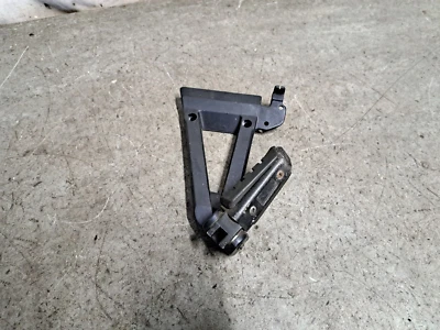 Cagiva River 600 - Reposapiés trasero izquierdo y soporte de montaje - 500 Foto 1 de 4