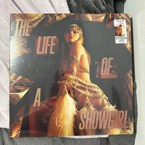 Taylor Swift The Life Of A Showgirl The Crowd Is Your King Pink Exclusive Vinyl - Picture 1 of 2