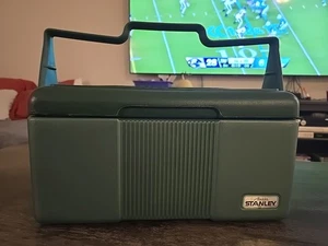 Vintage 1989 - Stanley Aladdin Cooler Green Insulated Divided Lunch Box - NICE! - Picture 1 of 15