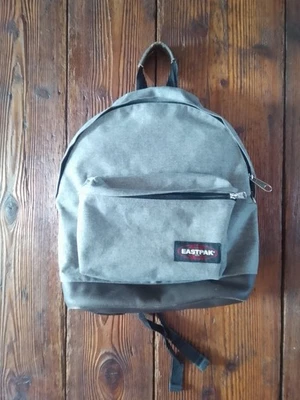 Eastpak Rucksack Wyoming 811 / 05G SUNDAY GREY  MIT BRAUNEM Lederboden  - Bild 1 von 4