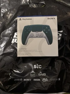 PS5 Limited Edition Esports World Cup Controller Alpine Green *USA SELLER* - Picture 1 of 8