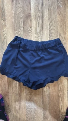 Maison Jules Women's Blue Shorts Size Medium Pull on Waist Band — 第 1/4 张图片