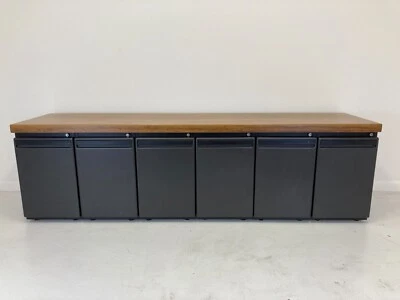 Knoll International Bruce Hannah década de 1990 techo de teca credenza o aparador Foto 1 de 4