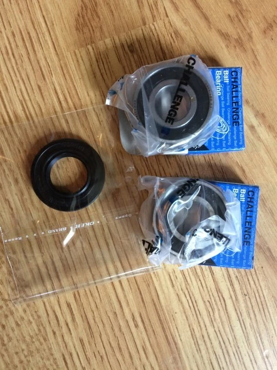 Aprilia RS125 Rear  Wheel bearings and seal kit    RS 125  2006-2009   FAST POST Foto 1 de 1