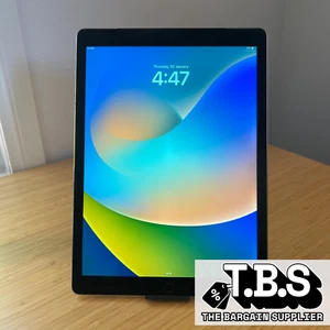 Apple iPad Pro 12.9" 1st Gen 256GB, Space Grey, Wi-Fi + Cellular - 59% Battery - Picture 1 of 11